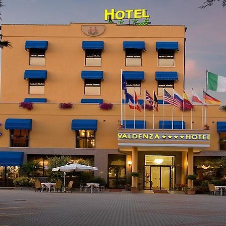 Valdenza Hotel Campegine المظهر الخارجي الصورة