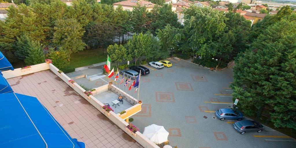 Valdenza Hotel Campegine المظهر الخارجي الصورة