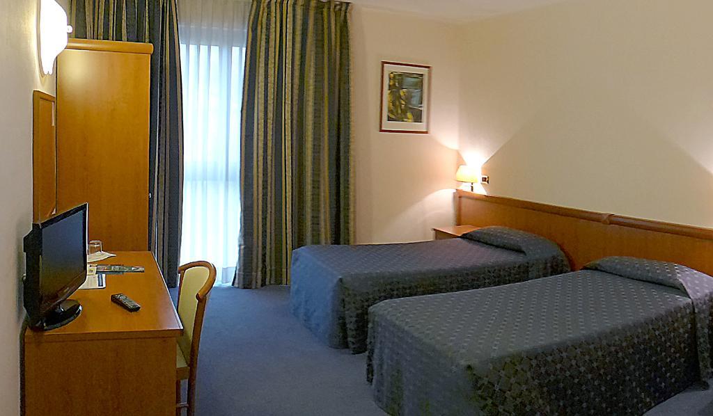 Valdenza Hotel Campegine المظهر الخارجي الصورة