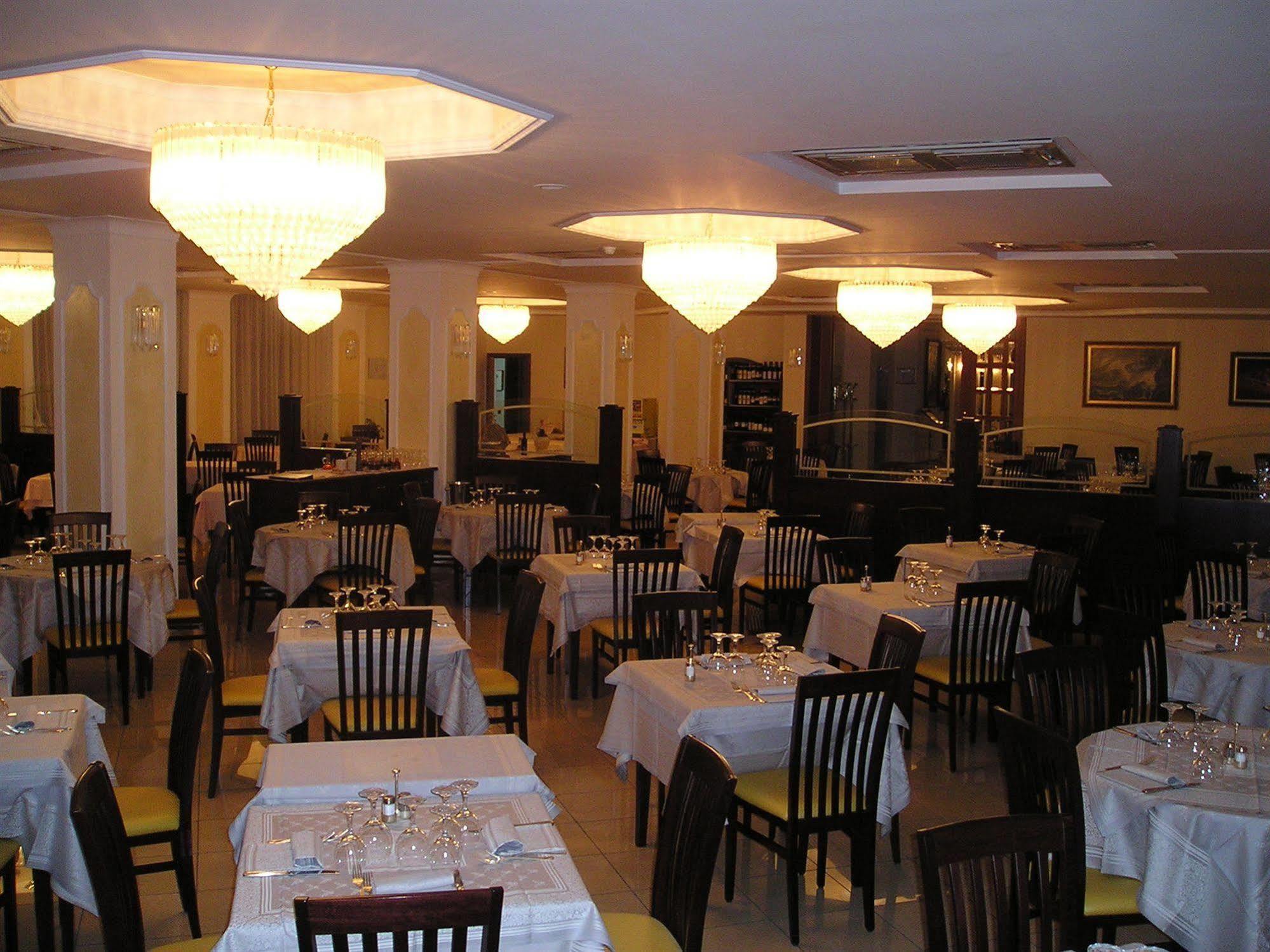 Valdenza Hotel Campegine المظهر الخارجي الصورة