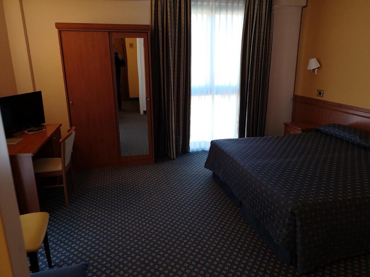 Valdenza Hotel Campegine المظهر الخارجي الصورة
